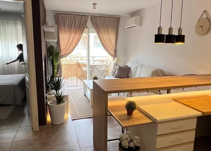 En Canet De Berenguer Playa - * Valensiya